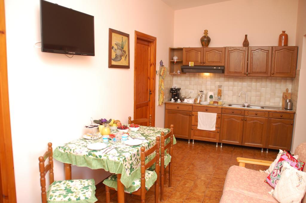 אנזיו B&B Villa Claudia מראה חיצוני תמונה