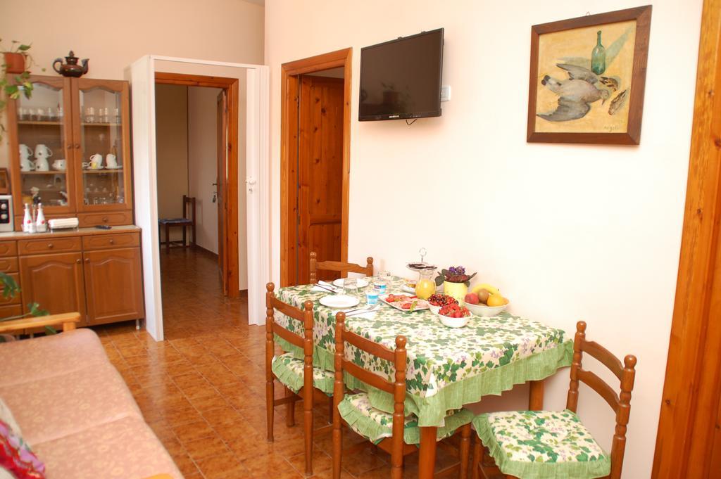 אנזיו B&B Villa Claudia מראה חיצוני תמונה